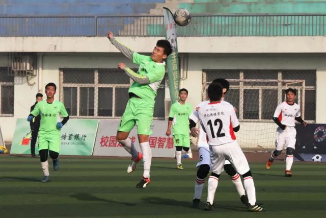 曼城希望之星滑落！26岁福登身价跌至7000万，状态低迷图赫尔放弃